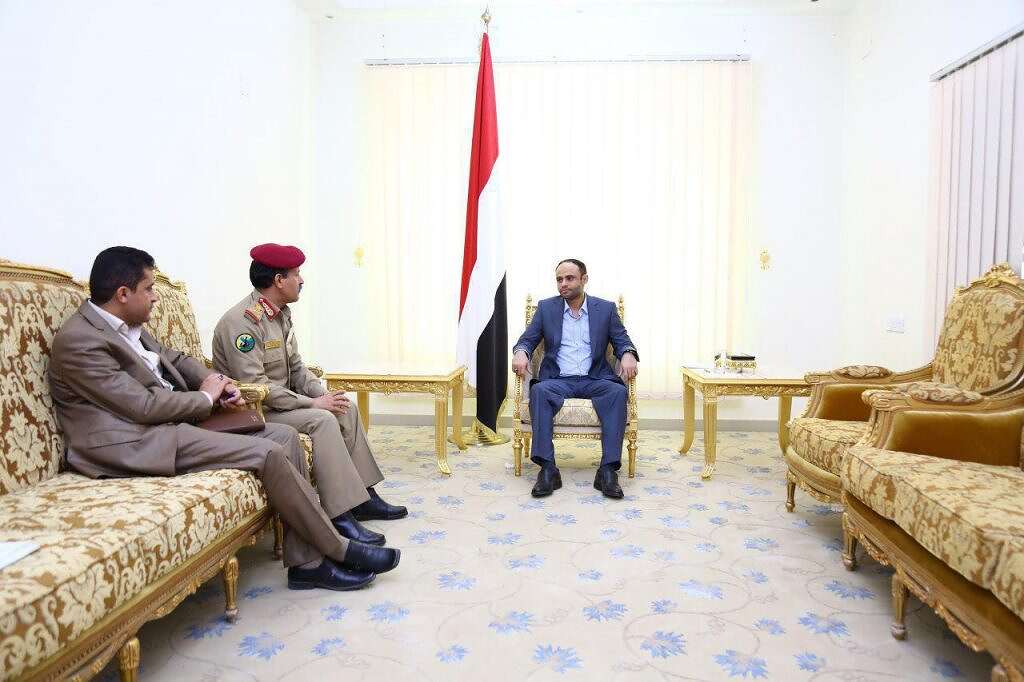ضربة موجعة لرواية واشنطن: ظهور مفاجئ لقيادات عسكرية قالت أمريكا إنها اغتالتهم