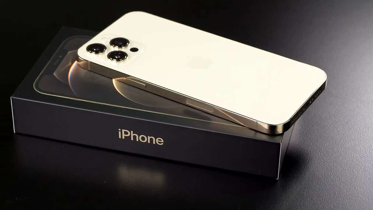 تعرف على سعر جوال iphone 12 Pro Max في سلطنة عمان بعد التخفيض.. لا... مساحة نت | تعرف على سعر جوال iphone 12 Pro Max في سلطنة عمان بعد التخفيض.. لا تفوت الفرصة
