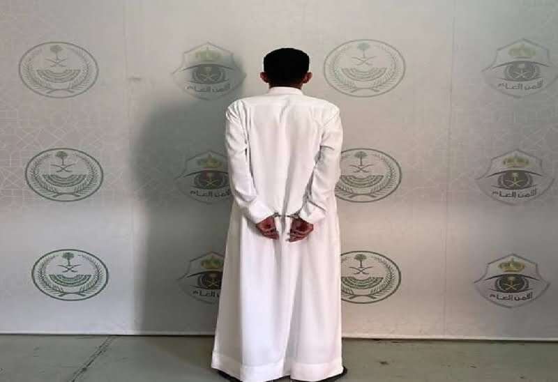 مواطن سعودي يبتز فتاة في منطقة مكة والشرطة تلقي القبض عليه... مساحة نت | مواطن سعودي يبتز فتاة في منطقة مكة والشرطة تلقي القبض عليه وتكشف معلومات خطيرة.. تفاصيل