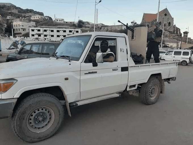 هام: انتشار لقوات الانتقالي في مداخل ومخارج مدينة عدن وسط... مساحة نت | هام: انتشار لقوات الانتقالي في مداخل ومخارج مدينة عدن وسط أنباء عن استعدادات لإحلال مقاومة طارق عفاش محلها.. تطورات خطيرة