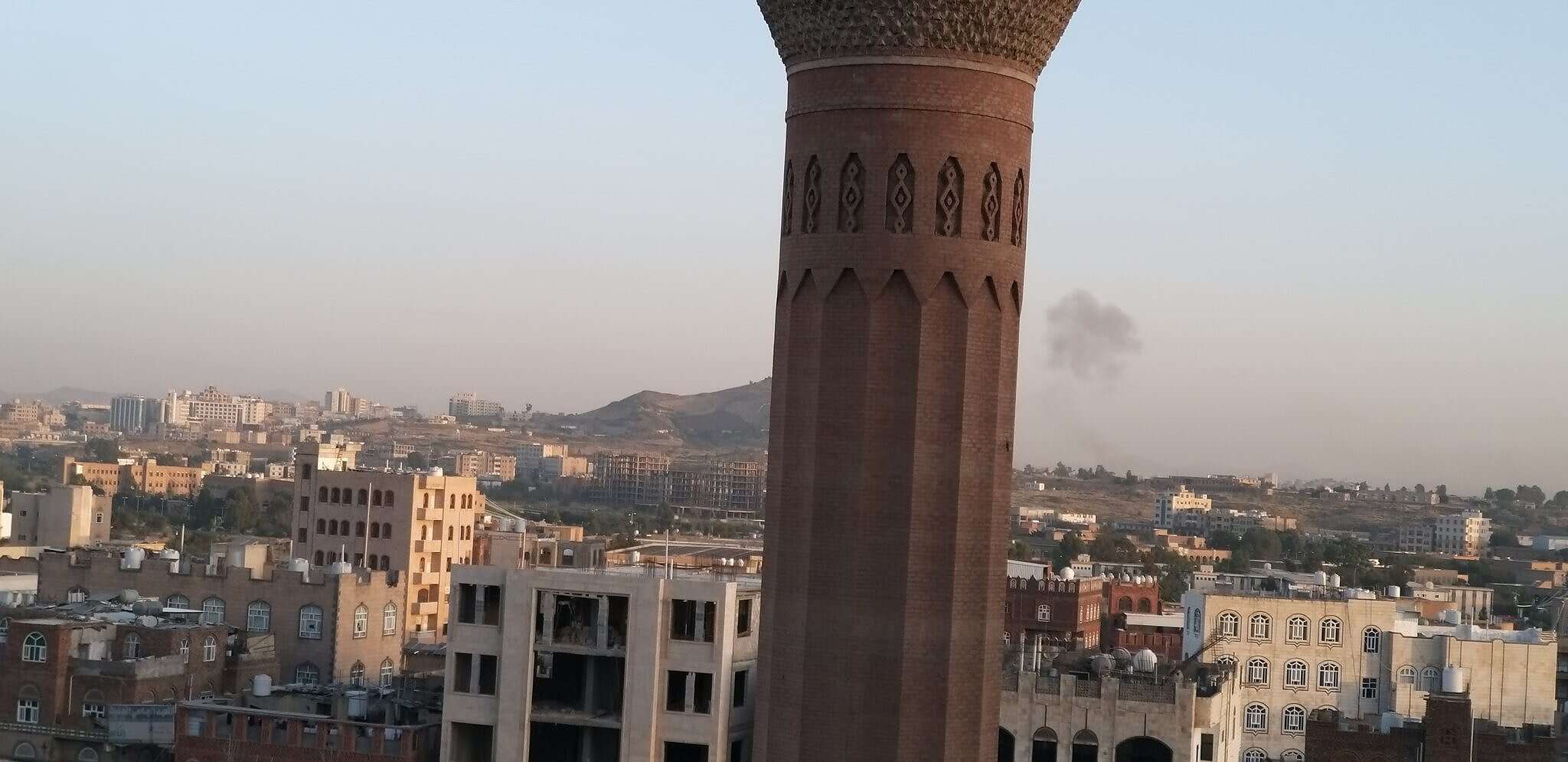 تفاصيل جديدة حول الانفجار العنيف الذي هز شمال صنعاء.. هل كان... مساحة نت | تفاصيل جديدة حول الانفجار العنيف الذي هز شمال صنعاء.. هل كان صاروخا باتجاه السعودية؟ (صور)