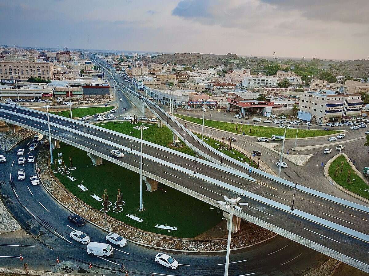 شاهد: مواطن سعودي يشيَّد منزلا جميلا على أرضية بمخطط في... مساحة نت | شاهد: مواطن سعودي يشيَّد منزلا جميلا على أرضية بمخطط في جازان.. وقبل أن يسكن اكتشف مفاجأة لا تخطر على بال (فيديو)