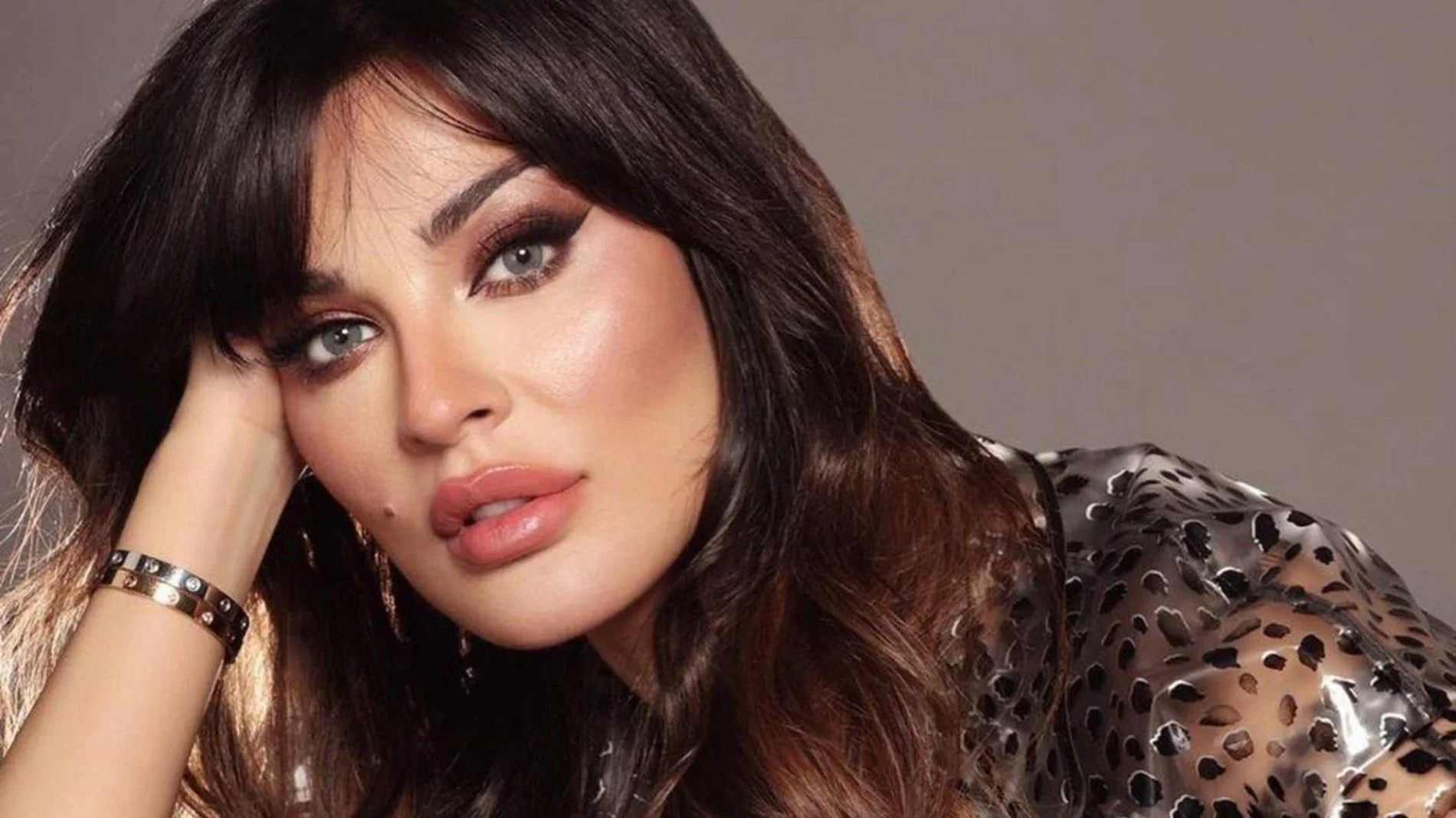 نادين نجيم تعلق على متابع تمنى لها هذا الأمر الصادم في 2023..... مساحة نت | نادين نجيم تعلق على متابع تمنى لها هذا الأمر الصادم في 2023.. "اللي جاي رح يحرق دمك"