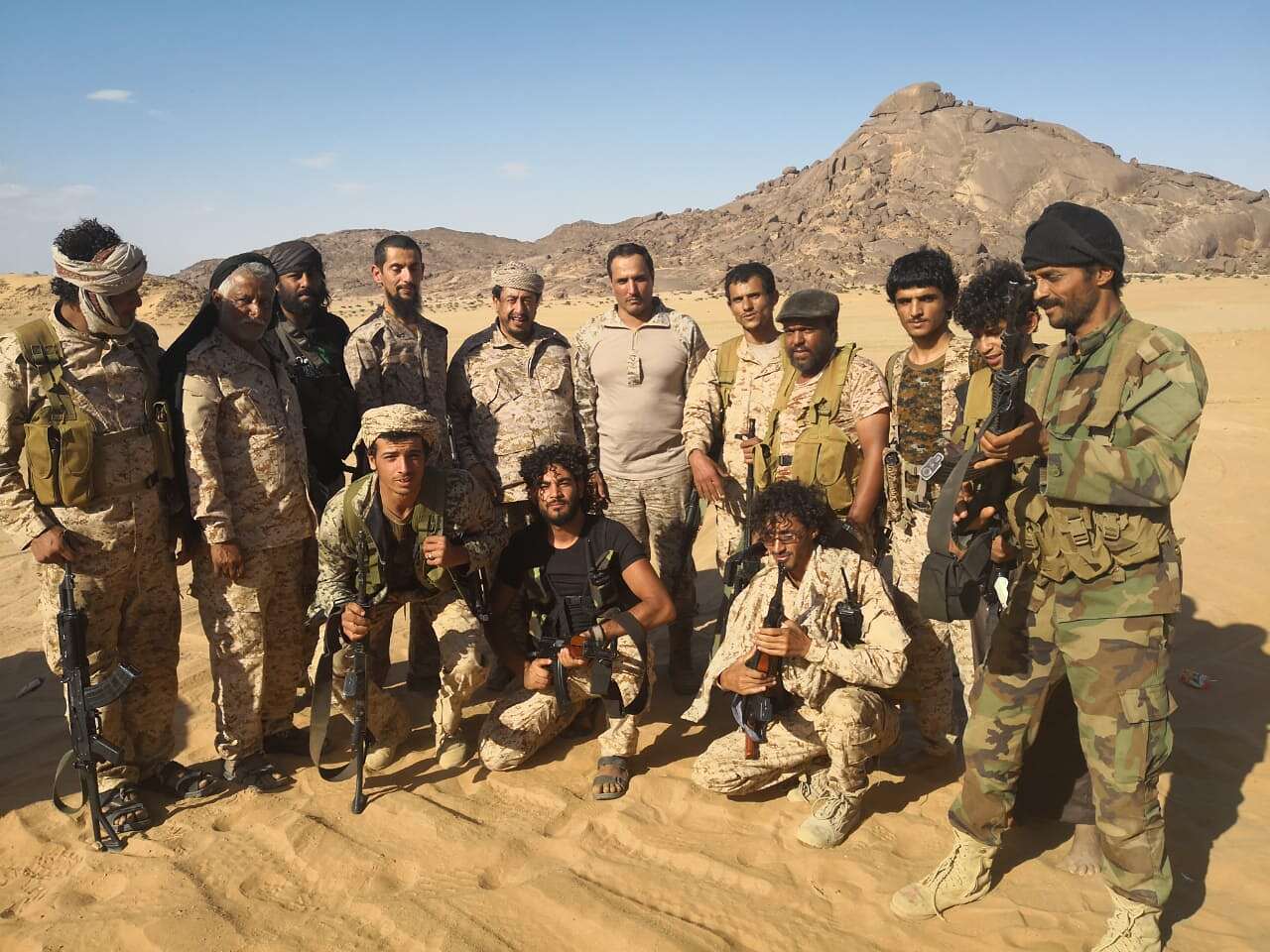 جماعة الحوثي تشن هجوما عنيفا ومباغتا قرب حدود السعودية في... مساحة نت | جماعة الحوثي تشن هجوما عنيفا ومباغتا قرب حدود السعودية في هذه المحافظة.. تفاصيل