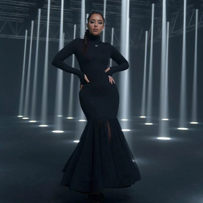 فستان الفنانة اليمنية بلقيس فتحي يثير الجدل بعد مشاركتها في... مساحة نت | فستان الفنانة اليمنية بلقيس فتحي يثير الجدل بعد مشاركتها في أغنية مونديال 2022.. السعر خيالي وصادم