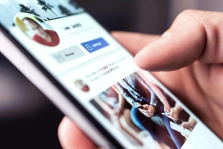فيس اعتذار من ميتا على إرسال طلبات صداقة تلقائيا (وكالات)