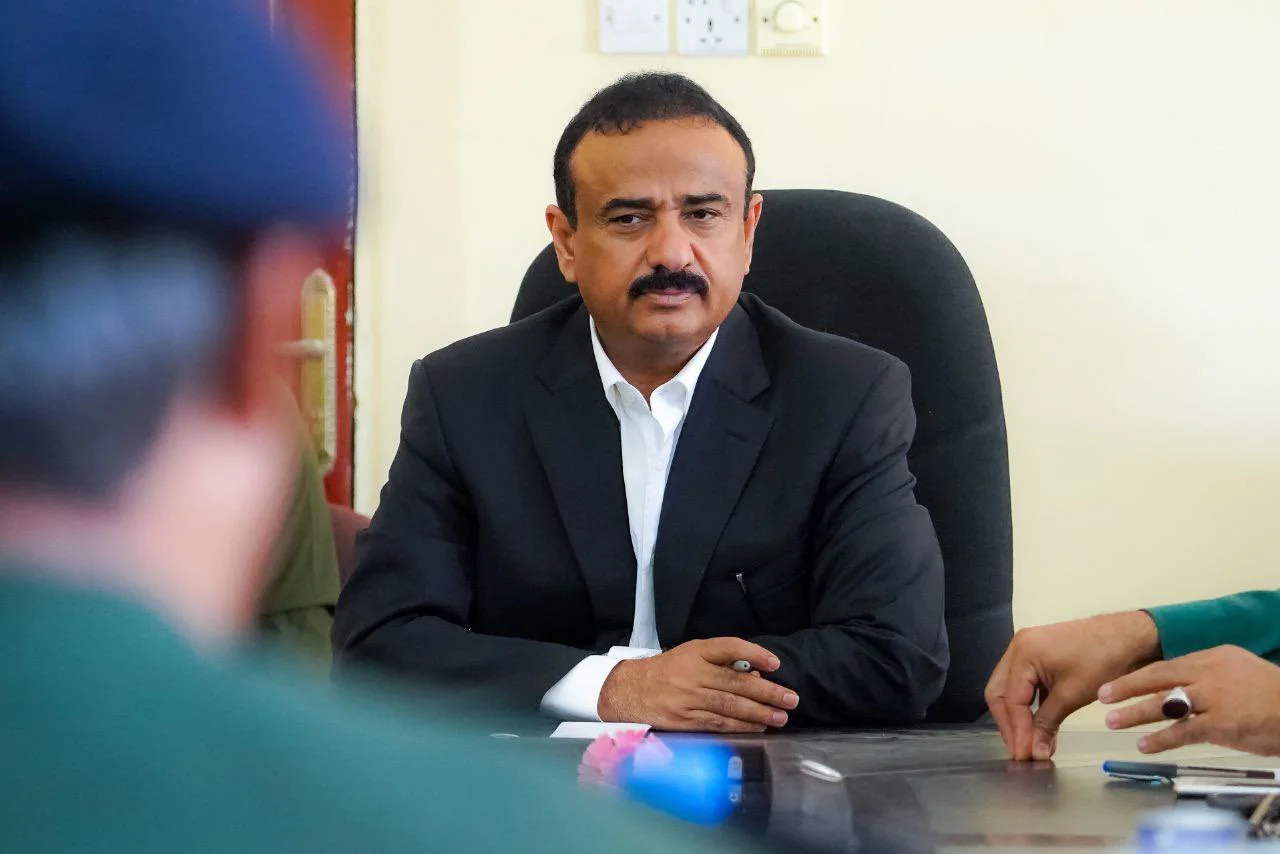 مساحة نت | تحديد مصير محافظ شبوة ابن الوزير العولقي بعد نقاش مطول بين "الرئاسي" والسعودية.. هذا ما سيتم خلال الأيام القادمة