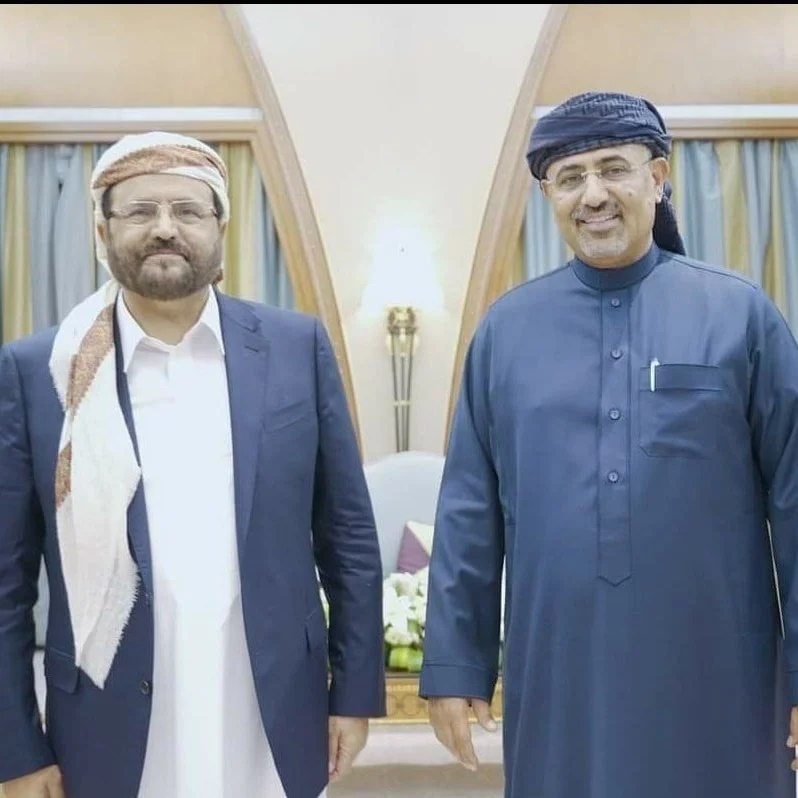 مساحة نت | ليس عيدروس فقط.. تفاصيل منع سلطان العرادة من العودة إلى مأرب وتقديمه استقالته من مجلس القيادة قبل شهرين