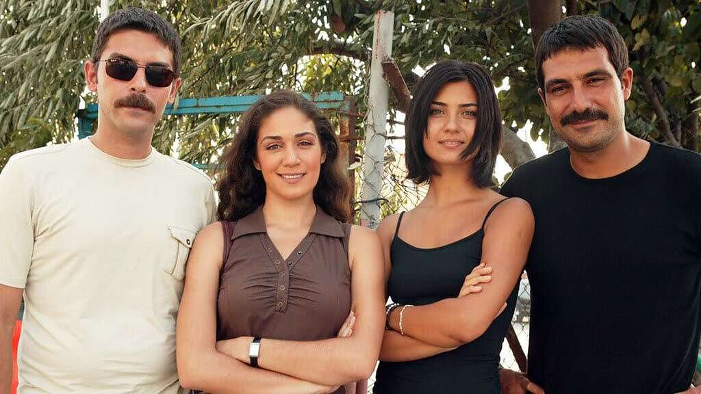 الحزن يعم تركيا بعد الإعلان عن وفاة بطلة مسلسل 'سنوات... مساحة نت | الحزن يعم تركيا بعد الإعلان عن وفاة بطلة مسلسل "سنوات الضياع".. بمرض مفاجئ