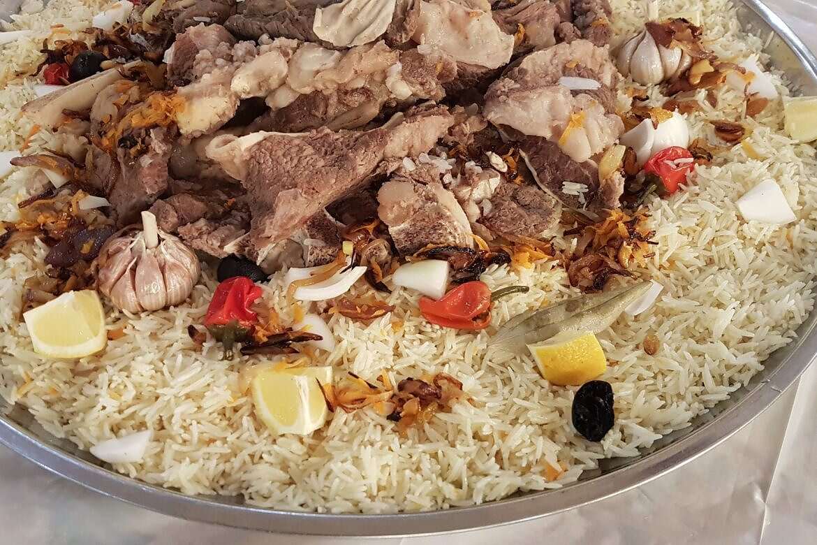 طبيب سعودي يحذر من عادة خاطئة يمارسها كثيرون بعد تناول... مساحة نت | طبيب سعودي يحذر من عادة خاطئة يمارسها كثيرون بعد تناول الكبسة.. تسبب هذا المرض الخطير
