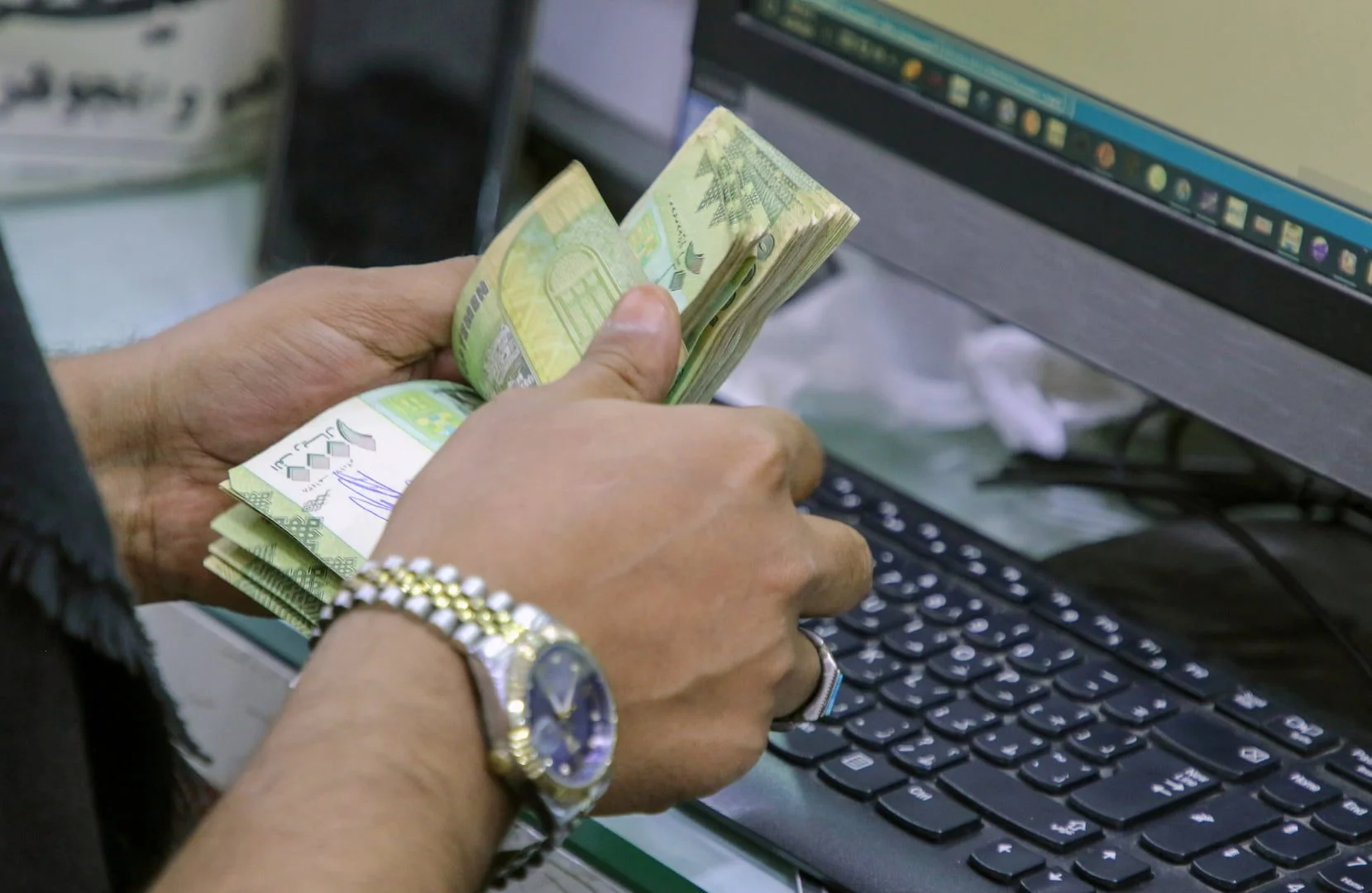 الريال اليمني العملة اليمنية (وكالات)