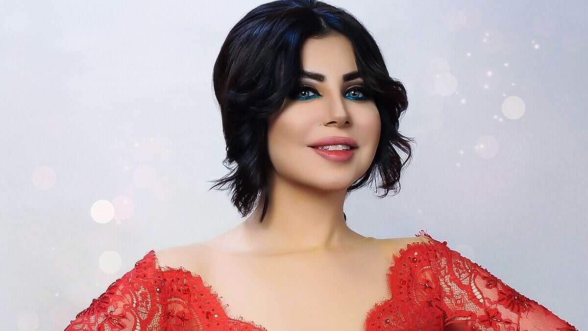 خطأ تقني يوقع الإعلامية الكويتية حليمة بولند في موقف محرج... مساحة نت | خطأ تقني يوقع الإعلامية الكويتية حليمة بولند في موقف محرج مع تيري هنري.. وهكذا هرت بدون فلتر (صور)