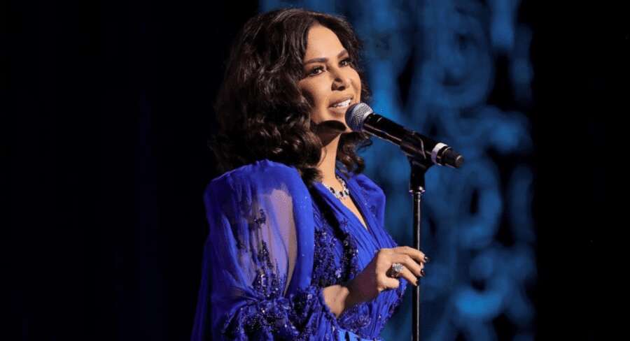 بعد خضوعها لعمليات تجميل جديدة.. شاهد كيف تغير شكل الفنانة... مساحة نت | بعد خضوعها لعمليات تجميل جديدة.. شاهد كيف تغير شكل الفنانة نوال الكويتية بشكل جذري (صور)