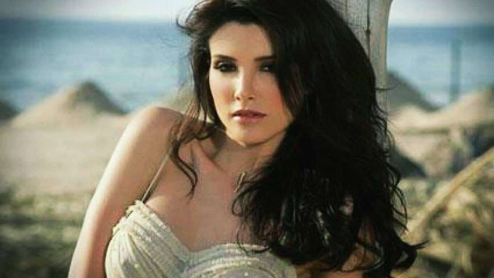 هل تذكرون نجمة ستار أكاديمي المغربية الجميلة صوفيا... مساحة نت | هل تذكرون نجمة ستار أكاديمي المغربية الجميلة صوفيا المريخ؟.. اعتزلت الفن لسبب غريب وتزوجت بشكل مفاجئ ثم عادت للأضواء بحلة مختلفة