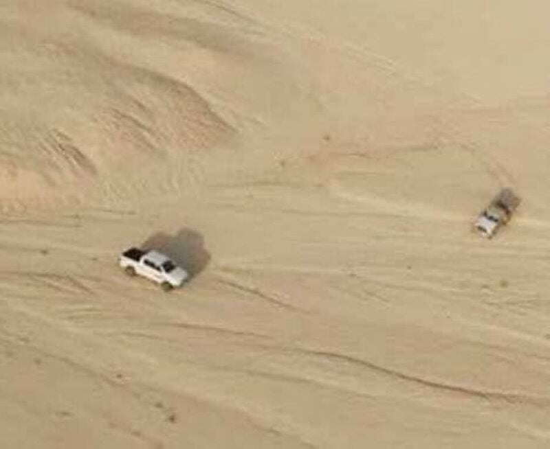 مساحة نت | شاهد: منظر مؤلم للحظة عثور الأمن السعودي على مفقود عفيف متوفي بجانب سيارته وأحد أقاربه يكشف تفاصيل جديدة