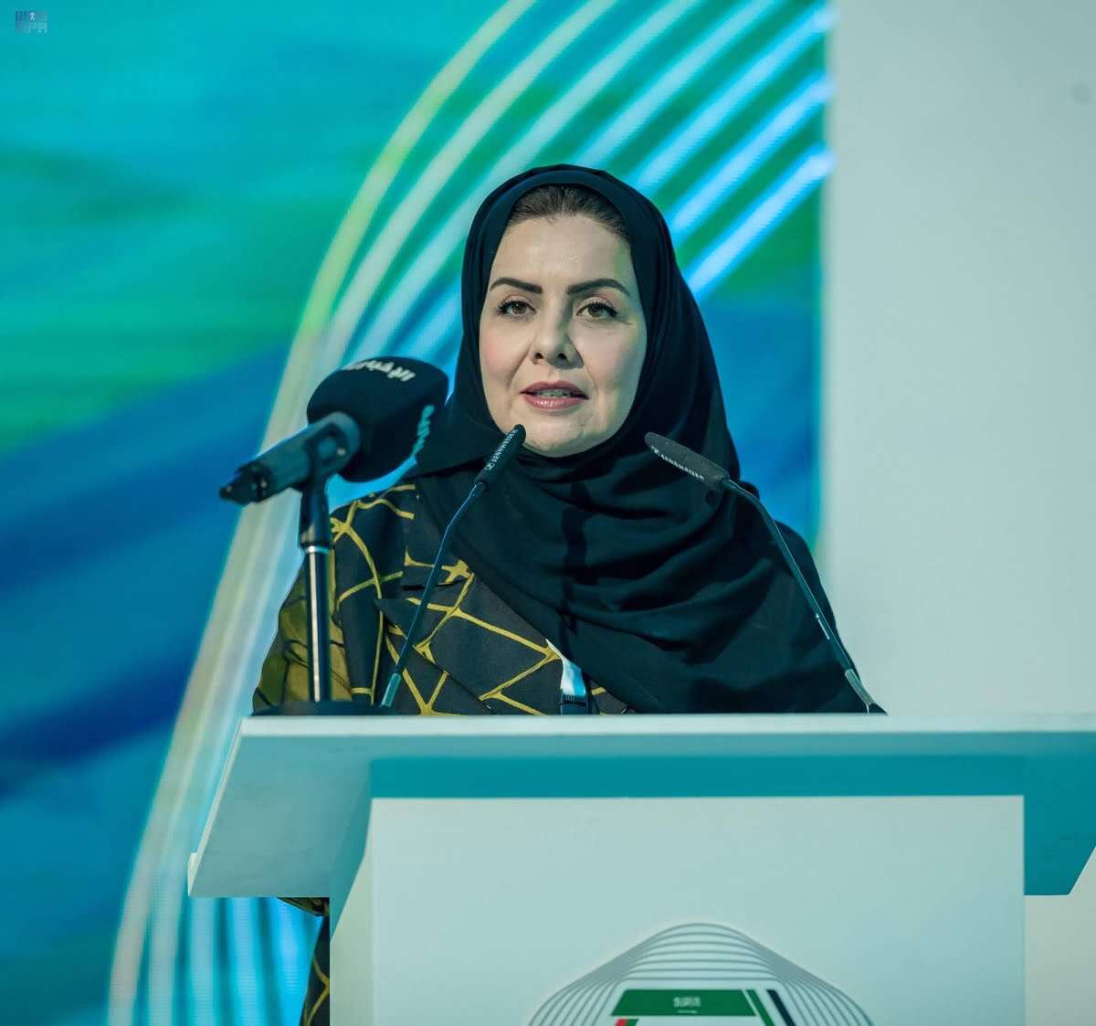 بعد صدور أمر ملكي بتعيينها.. من هي الدكتورة السعودية هلا... بعد صدور أمر ملكي بتعيينها.. من هي الدكتورة السعودية هلا...