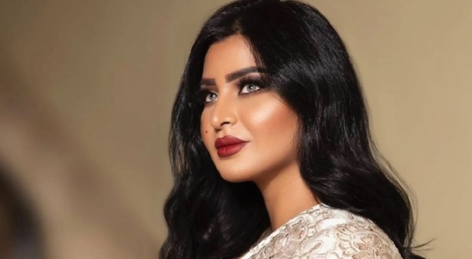 بالأخضر الأنيق.. هكذا احتفلت الفنانة السعودية ريم عبدالله... بالأخضر الأنيق.. هكذا احتفلت الفنانة السعودية ريم عبدالله...