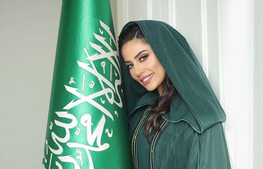 هكذا احتفلت النجمة السعودية إلهام علي بفوز منتخب بلادها على... مساحة نت | هكذا احتفلت النجمة السعودية إلهام علي بفوز منتخب بلادها على الأرجنتين في مونديال قطر (فيديو)