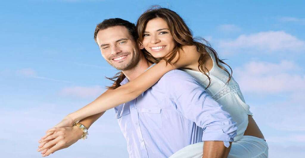 القصيرة أم الطويلة؟.. 7 أسباب مهمة تجعل الرجل يفضل هذه المرأة مساحة نت | القصيرة أم الطويلة؟.. 7 أسباب مهمة تجعل الرجل يفضل هذه المرأة