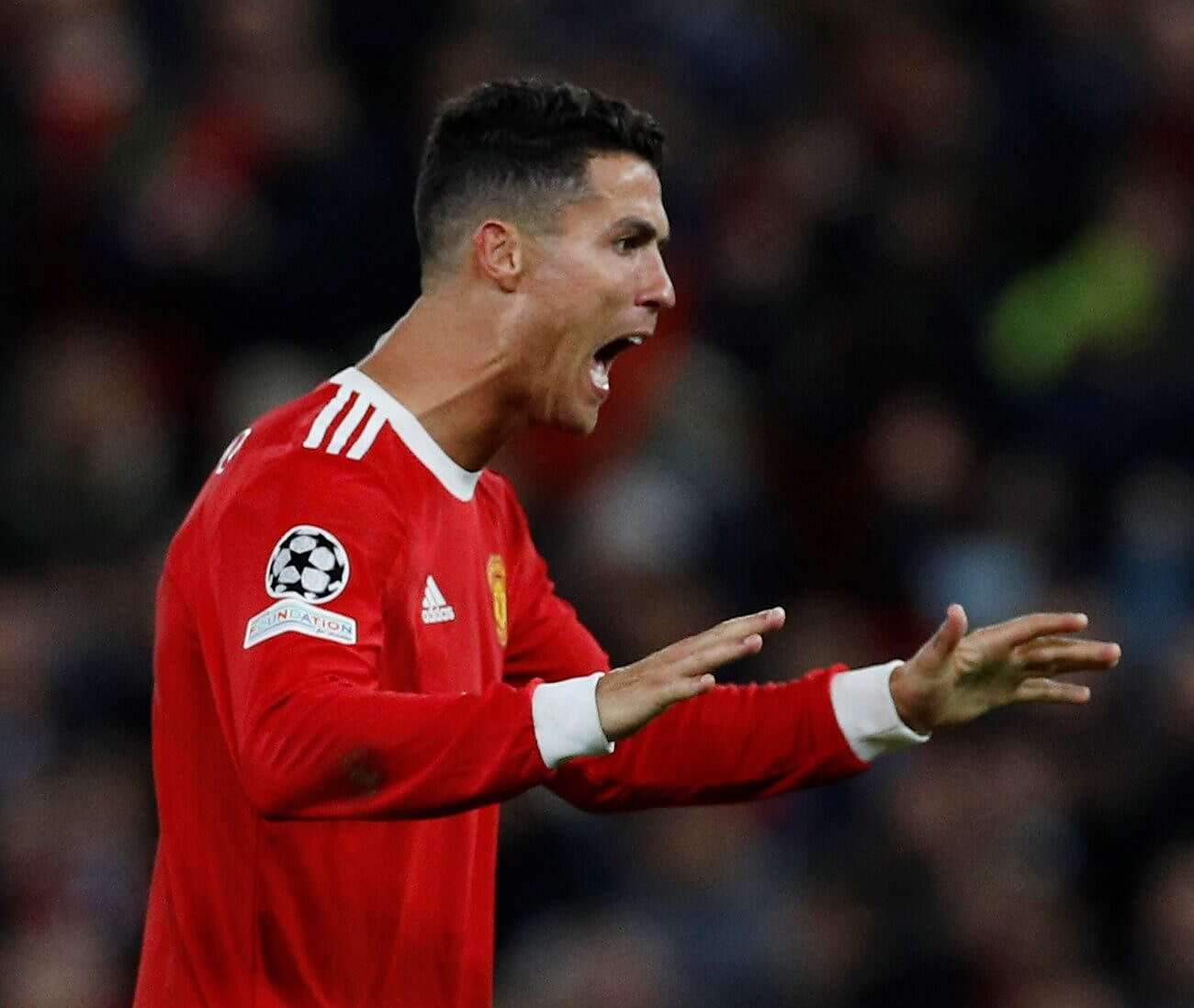 تصريح ناري للإعلامي الرياضي علي السلمي بشأن مفاوضة الهلال... تصريح ناري للإعلامي الرياضي علي السلمي بشأن مفاوضة الهلال...