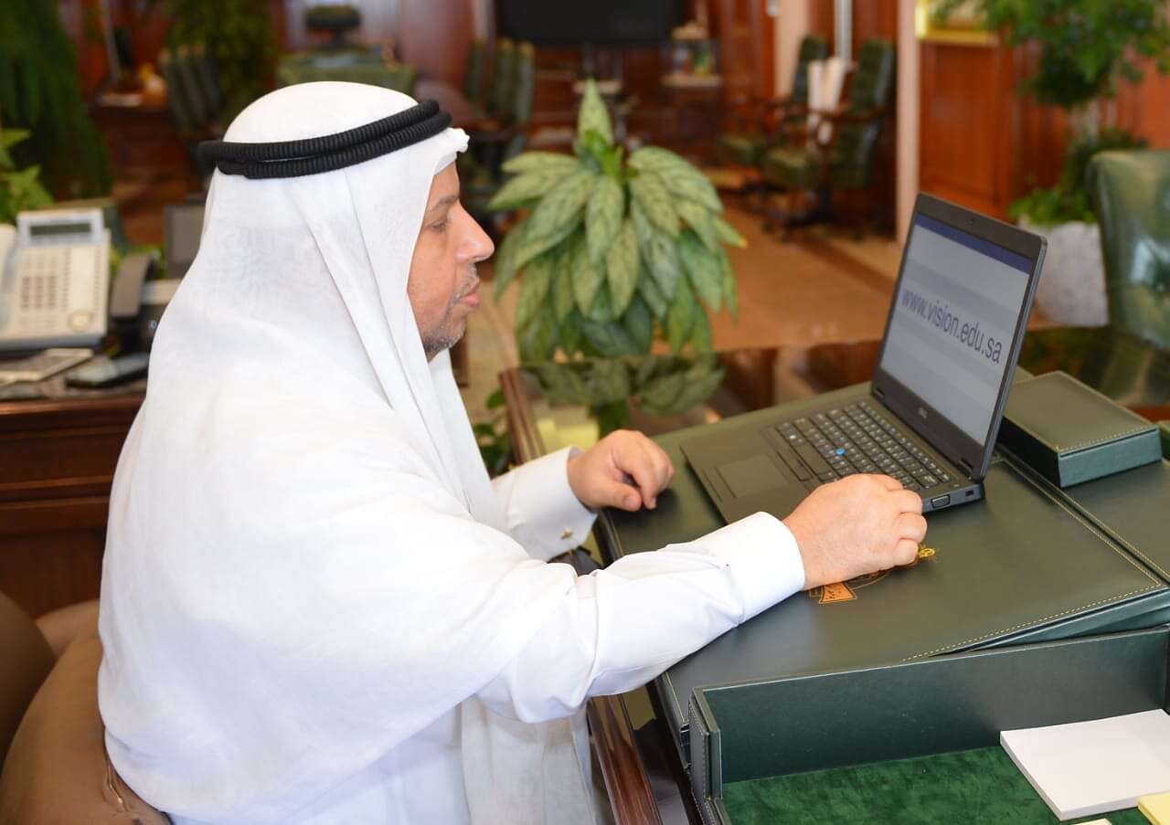 معلومات جديدة صادمة حول قضية رئيس جامعة الملك عبدالعزيز في... مساحة نت | معلومات جديدة صادمة حول قضية رئيس جامعة الملك عبدالعزيز في السعودية.. تفاصيل