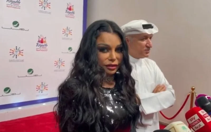 مساحة نت | الفنانة اللبنانية هيفاء وهبي تصدم جمهورها بظهور من دون فلتر في السعودية.. في الستين من العمر (فيديو)