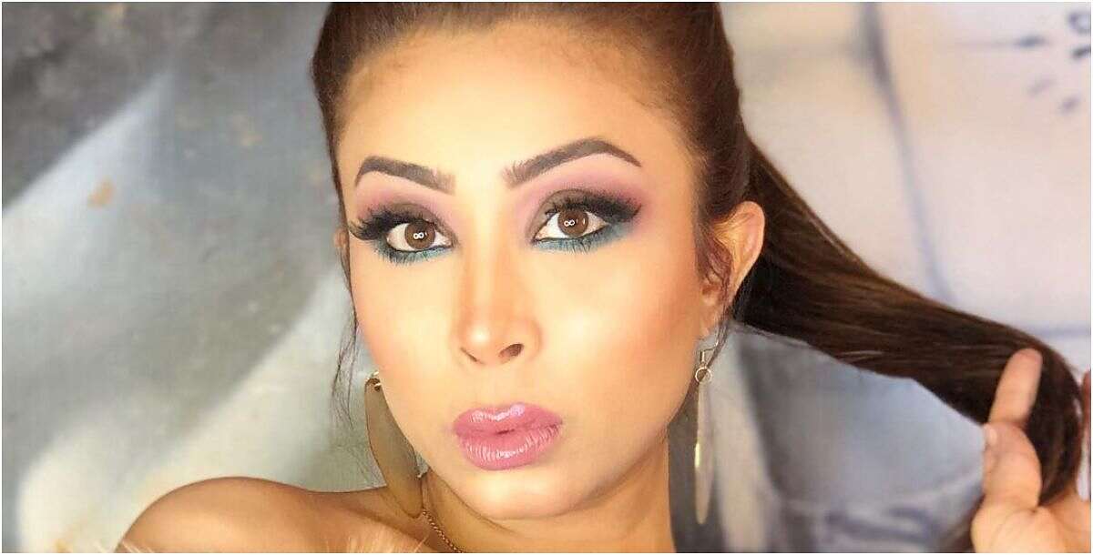 شاهد: الفنانة أبرار الكويتية تحتفل بمناسبة طلاقها للمرة... مساحة نت | شاهد: الفنانة أبرار الكويتية تحتفل بمناسبة طلاقها للمرة الرابعة وتركل زوجها بقدمها (فيديو)