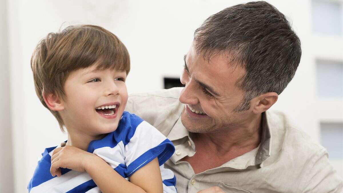 لماذا يحب الطفل الأب أكثر من الأم في الغالب؟.. حقائق لم تسمعي... مساحة نت | لماذا يحب الطفل الأب أكثر من الأم في الغالب؟.. حقائق لم تسمعي بها من قبل