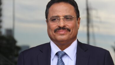 صالح الجبواني وزير النقل اليمني السابق (وكالات)