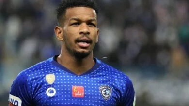 علي البليهي لاعب الهلال السعودي (وكالات)