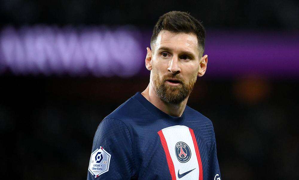 ميسي باريس نجم باريس سان جيرمان ليونيل ميسي (وكالات)