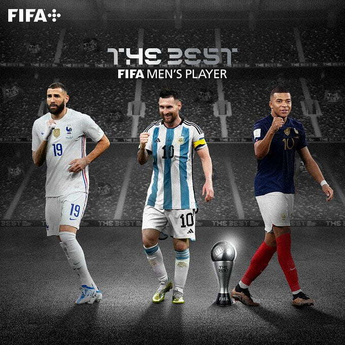 ميسي وبنزيما ثلاثة لاعبين يتنافسون على جائزة أفضل لاعب في العالم لعام 2022 (وكالات)