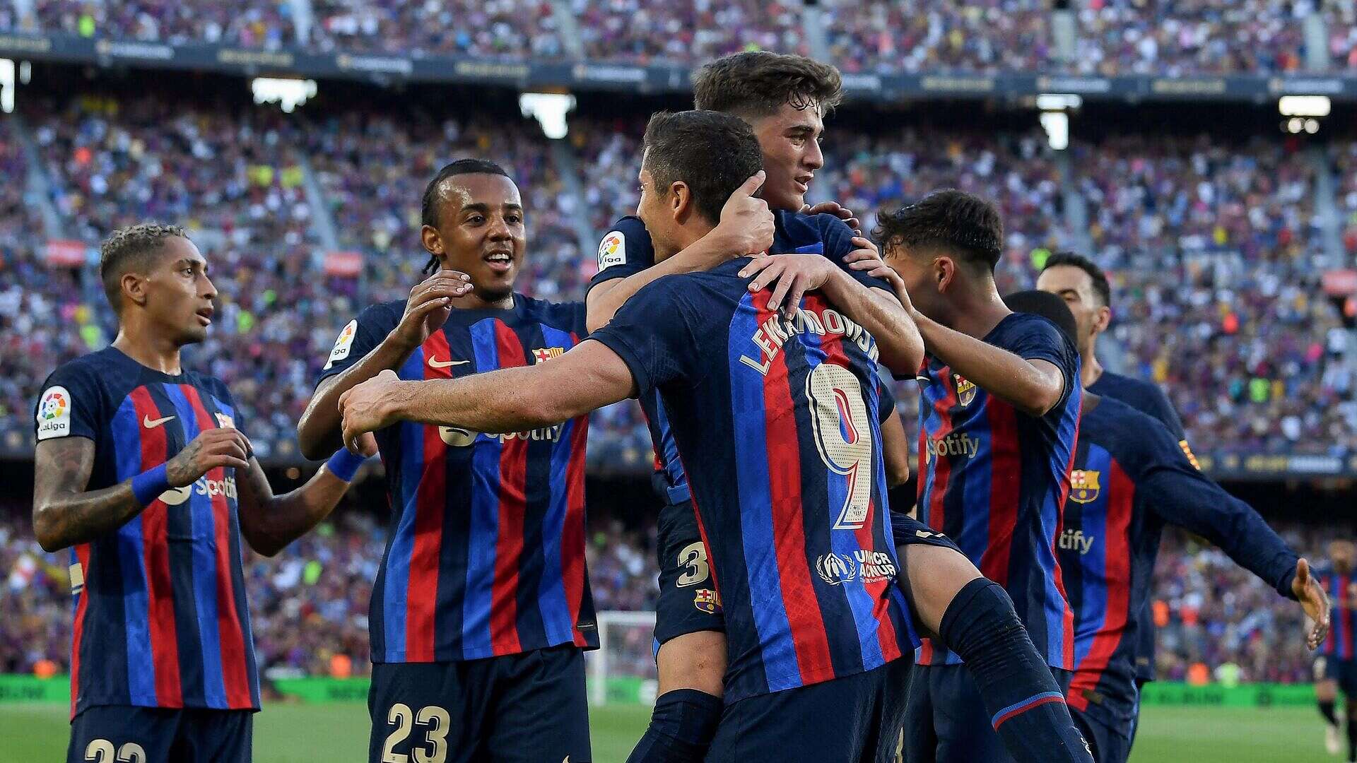 برشلونة321 نادي برشلونة الاسباني (وكالات)