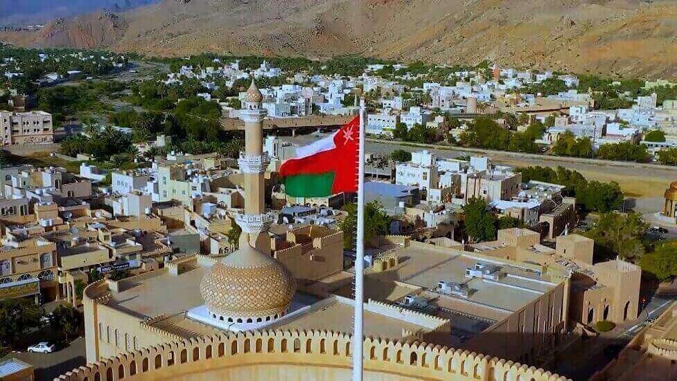أمريكا تغلق سفارتها في سلطنة عمان وتلغي جميع مواعيد التأشيرات بعد حدوث هذا الأمر