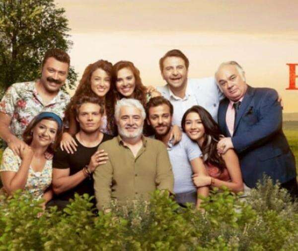 مسلسل العائلة مساحة نت | مسلسل العائلة التركي يشعل حماس الجمهور من أولى حلقاته.. تفاصيله كاملة