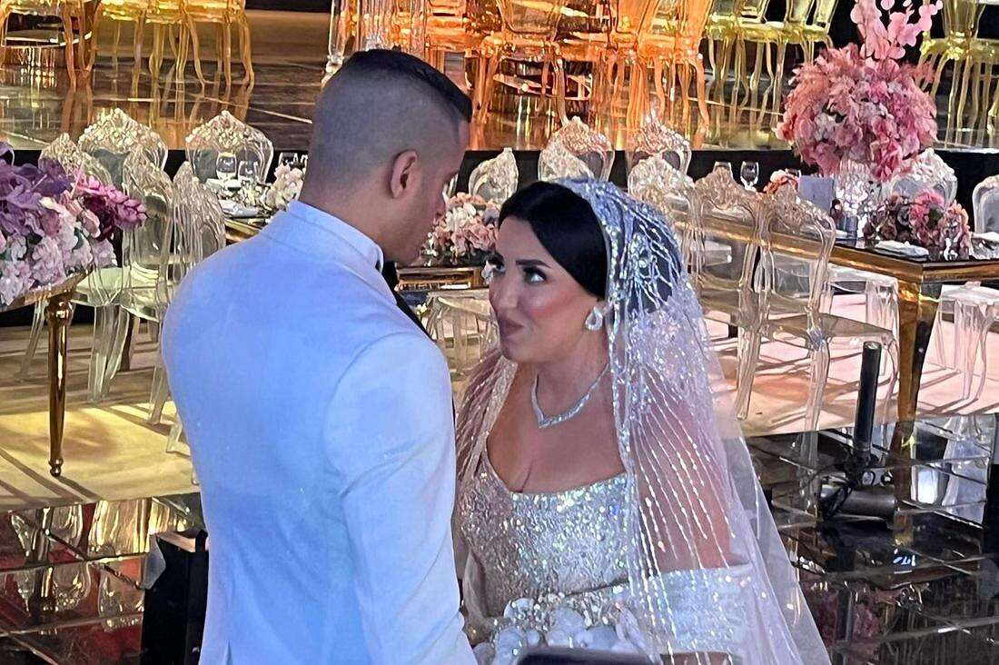 زواج شاكوش المطرب حسن شاكوش وزوجته (وكالات)