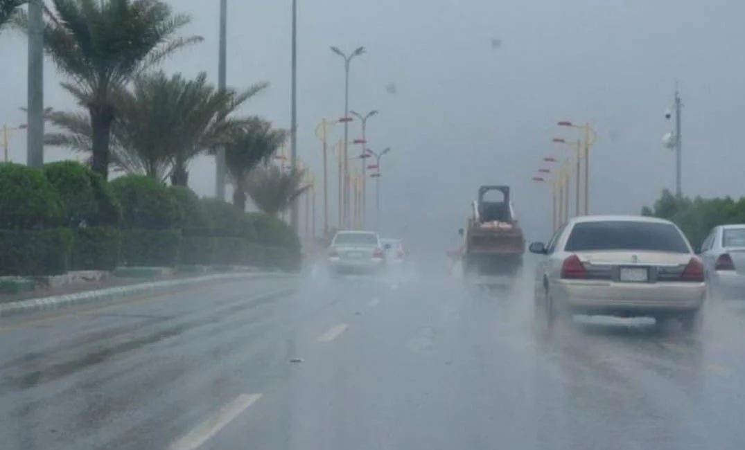 الأرصاد مساحة نت | الأرصاد الجوية السعودي يتوقع هطول أمطار رعدية تؤدي لجريان السيول اليوم.. ويحدد المناطق المتأثرة