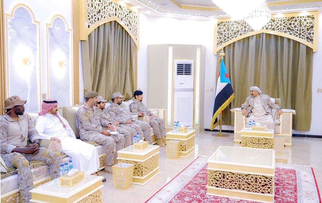 عيدروس وقائد التحالف12 مساحة نت | بعلم التشطير.. عيدروس الزبيدي يستقبل قائد التحالف في مكتبه والسعودية تبلغه بهذا الأمر الهام