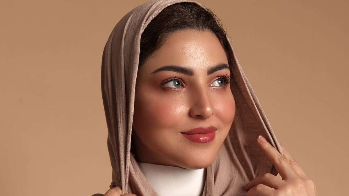 نصرة-الحربي-ممثلة-سعودية الفنانة السعودية نصرة الحربي (وكالات)