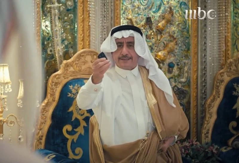 طاش العودة6 مساحة نت | شاهد: الحلقة السادسة من طاش العودة.. الشيخ عدنان يهدي سيارته "روز رايز" والبشت لشخصين ثم يدخل في نوبة بكاء (فيديو)