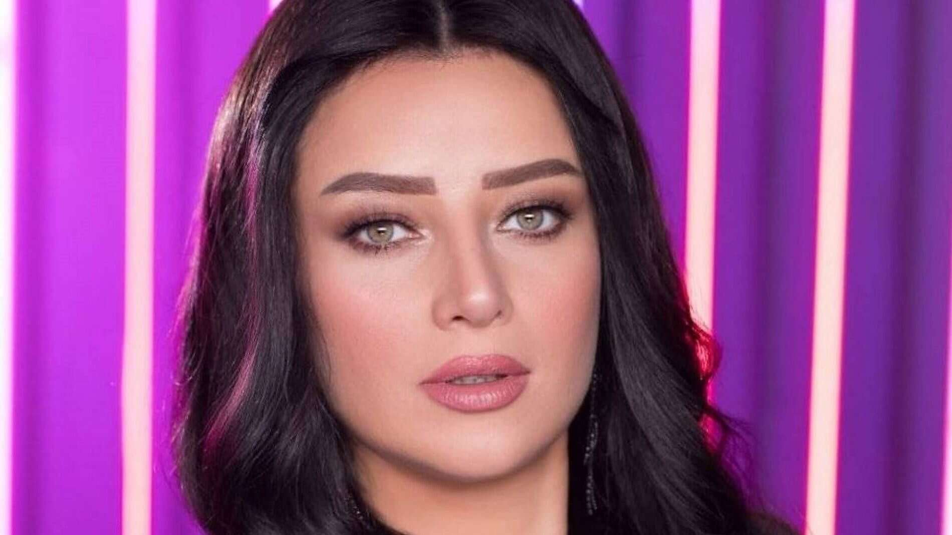 رضوى الإعلامية المصرية رضوى الشربيني (وكالات)