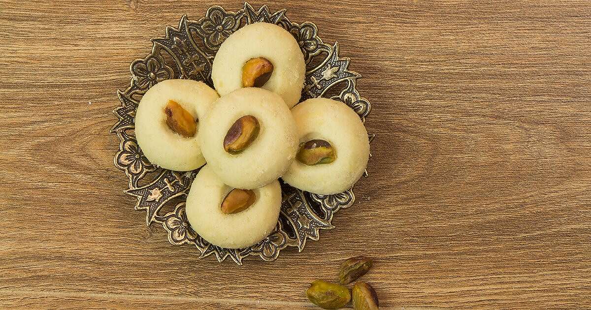 غريبة ناعمة مساحة نت | لعيد الفطر.. طريقة عمل الغُـربية الناعمة بمكونات متوفرة ورخيصة وبخطوات سهلة