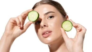 ماسك خيار1 مساحة نت | طريقة سهلة لعمل ماسك الخيار الطبيعي للبشرة.. يغنيك عن كثير من الكريمات والمستحضرات