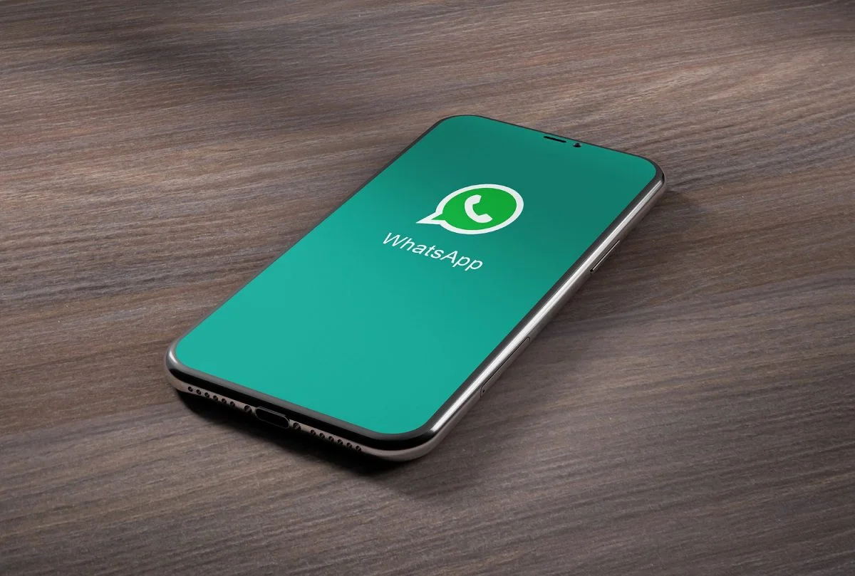 تطبيق واتساب (وكالات)