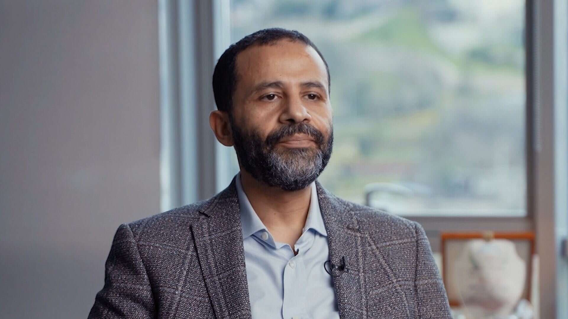 حميد الأحمر النائب اليمني حميد الأحمر (وكالات)