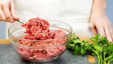 لحم مفروم (مواقع)