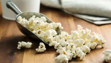 قلي الفشار من دون زيت (مواقع)