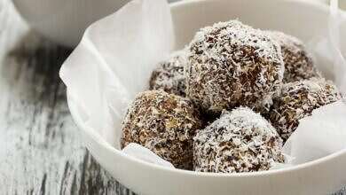 طريقة عمل حلى كرات التمر (مواقع)