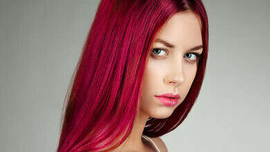 طريقة طبيعية لصبغ الشعر أحمر عنابي (مواقع)