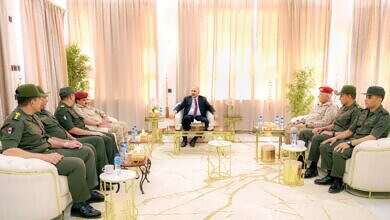 عيدروس الزبيدي والوفد المصري في عدن اليوم (وكالات)